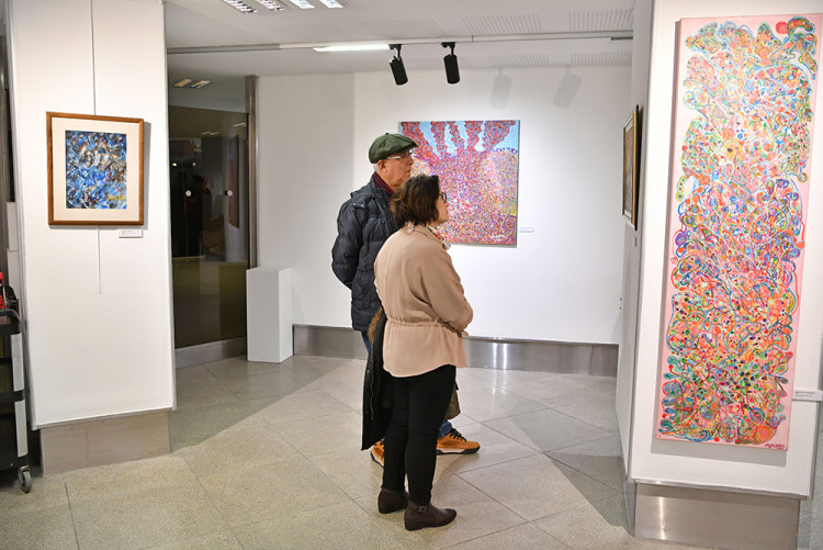 "Bütün Noktalar Sonda, Boşluk Sonsuzda"